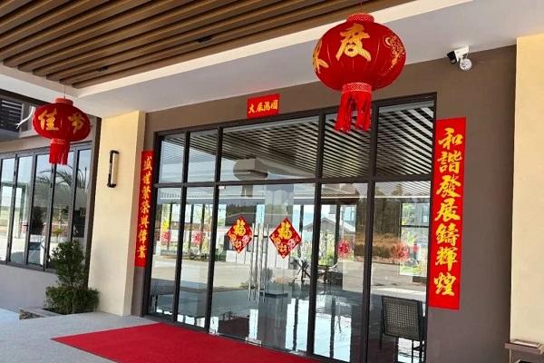 春节不打烊，拼出新气象